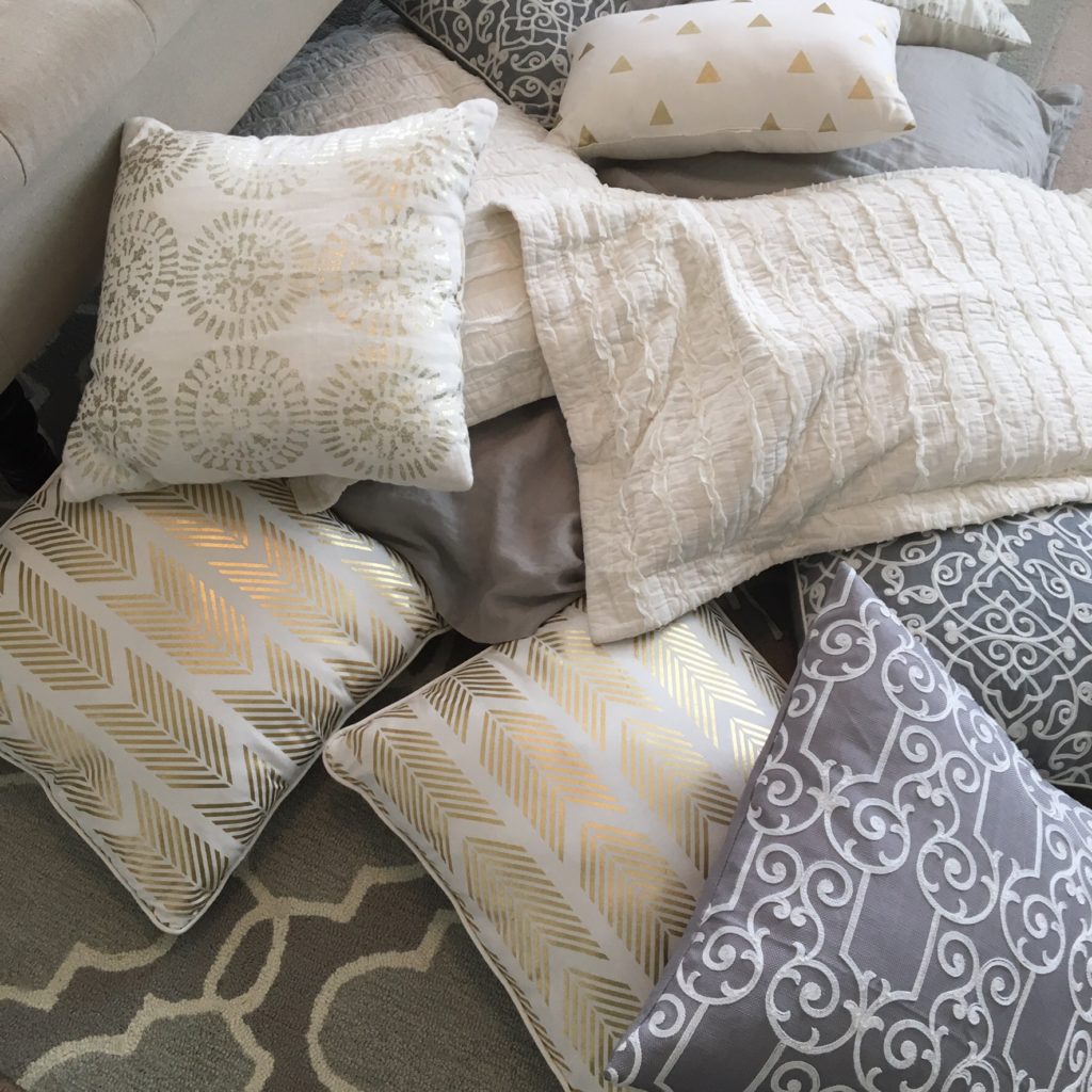 farmhouse pillows