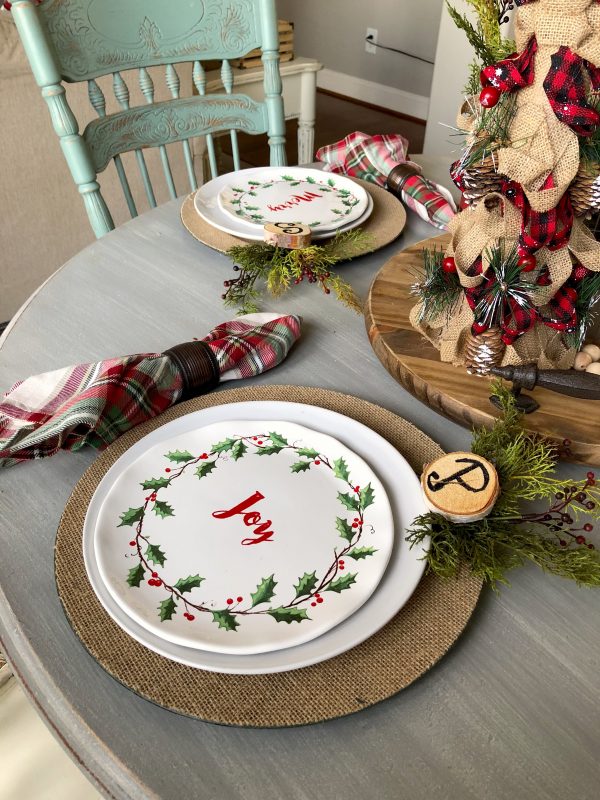 How to put together an easy Christmas table setting that's cute and ...