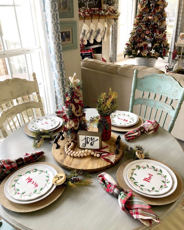 How to put together an easy Christmas table setting that's cute and ...