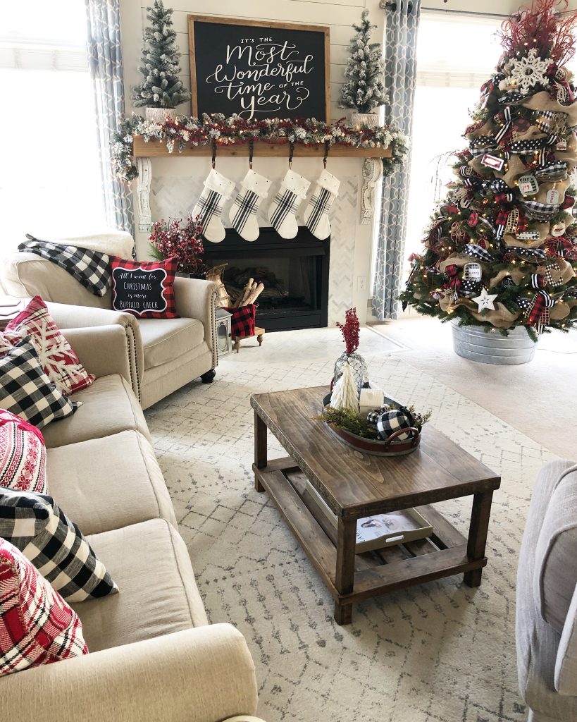 Christmas Home Tour living room with buffalo check 2018 - Wilshire ...