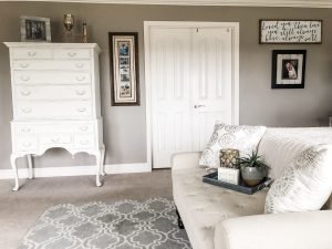 How to create a neutral master bedroom that's cozy cute and inviting