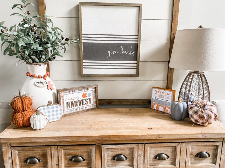 Cute Fall Decor For Bedroom