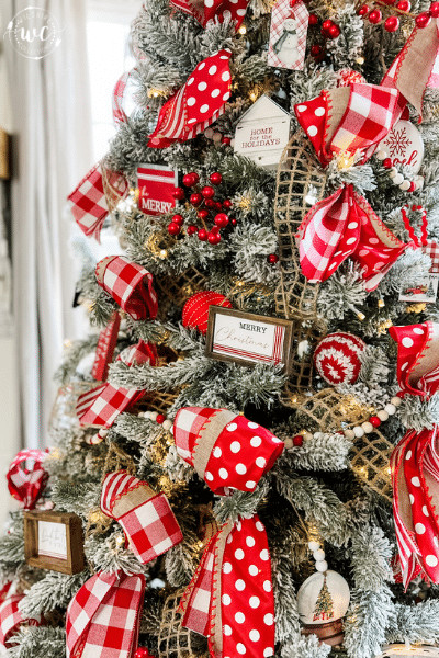 Red and White Christmas Tree - Decorating Ideas  White christmas tree  decorations, Christmas tree decorating themes, Colorful christmas tree