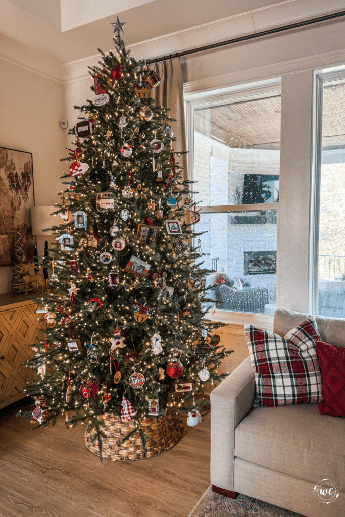 Festive Christmas living room decorating ideas