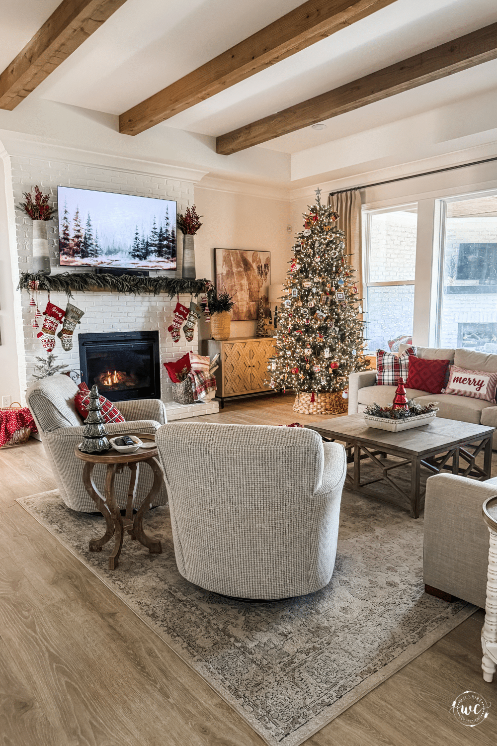 Festive Christmas living room decorating ideas