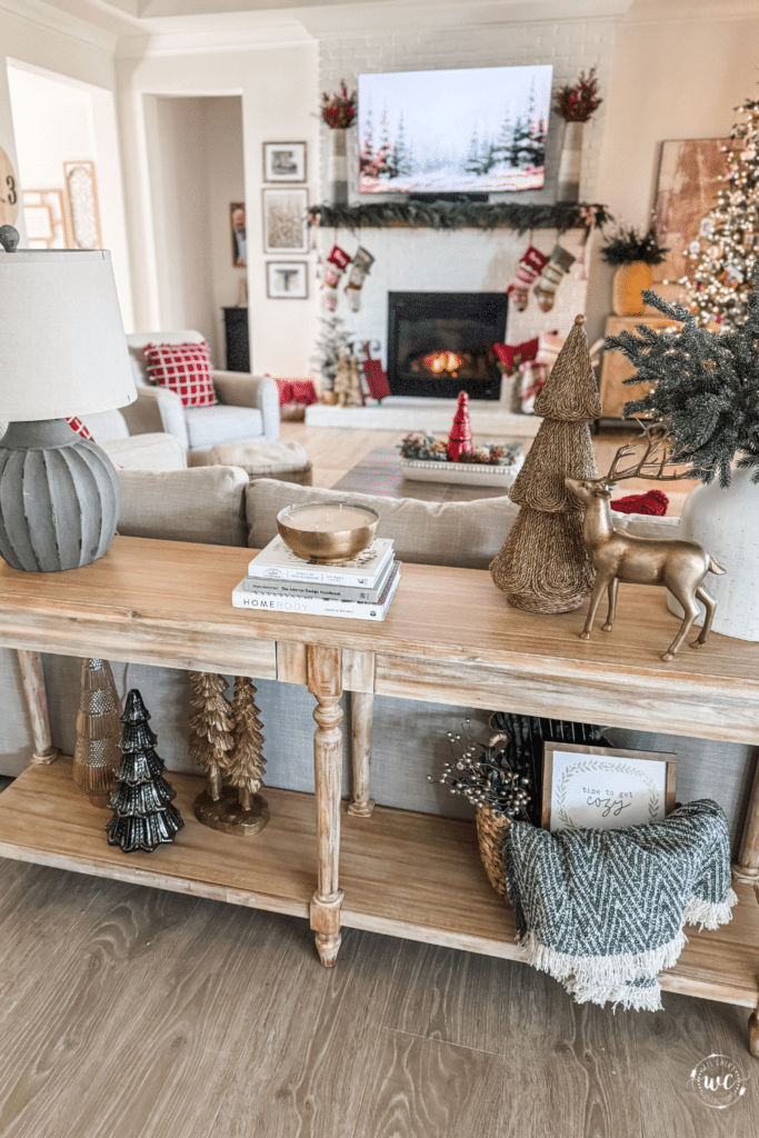 Festive Christmas living room decorating ideas