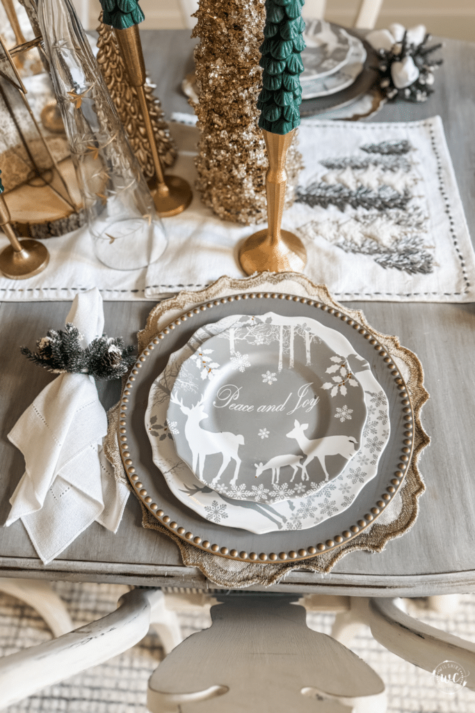 Christmas Dining Room Decor in Silver and Gold 